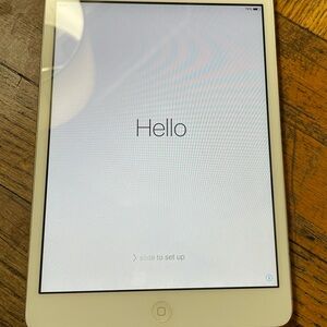 Apple White iPad Tablet - White Front, Silver Back